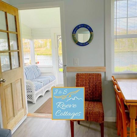 Premier Waterfront Cottage 2 Риверхед Экстерьер фото