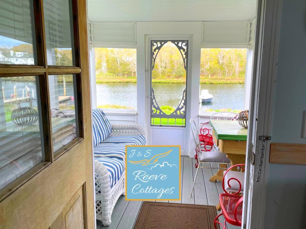 Premier Waterfront Cottage 2 Риверхед Экстерьер фото